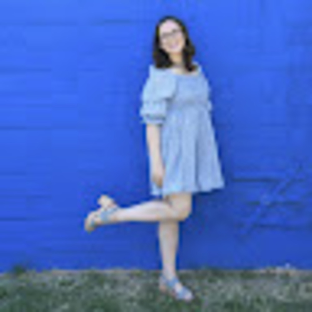 Meet your Posher, Chloe